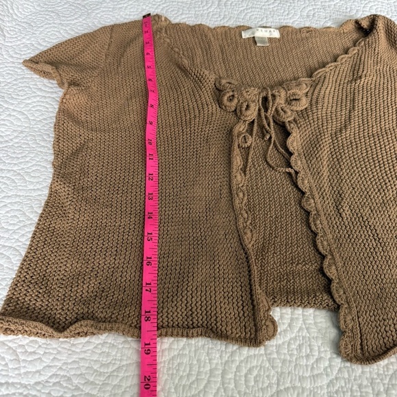 Kenar Cream Tan Crop Tie-Front Blouse - Picture 7 of 9